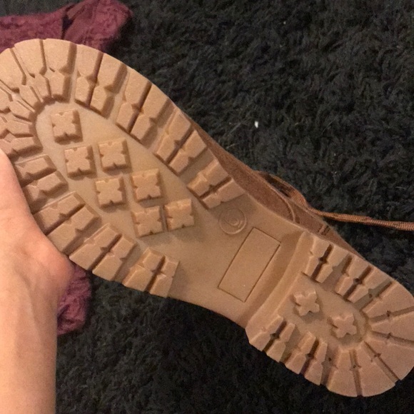 Brown boots - Picture 3 of 4